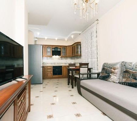 Lux Apartment, Comfort Town, Kijów Zewnętrze zdjęcie